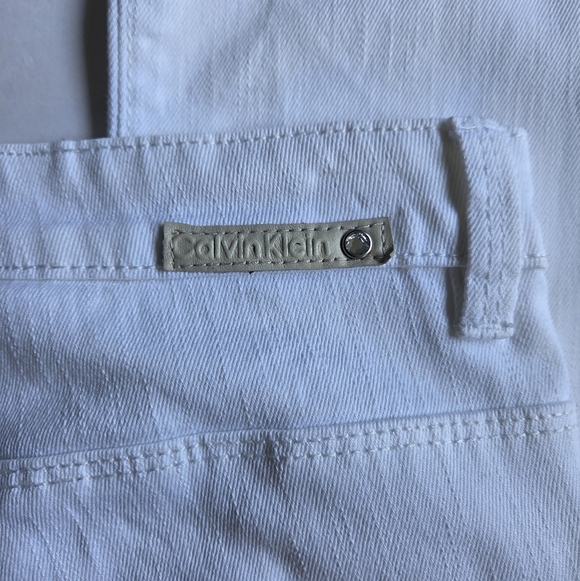 Calvin Klein Women's White Shape Jeans - Picture 4 of 12